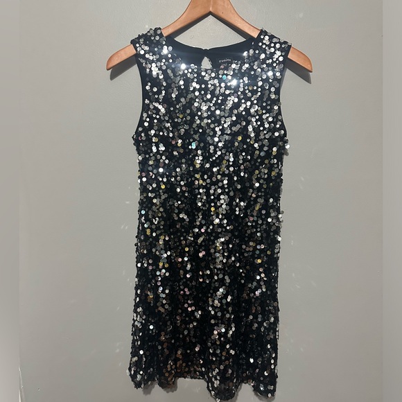 Girl’s Zunie Sleeveless Sequin Black/Silver Dress Size 16 EUC!! - Picture 2 of 13